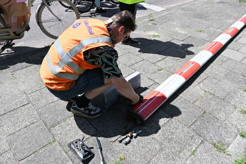 Defecte spoorboom veroorzaakt hinder bij treinverkeer in Alkmaar [FOTO'S]