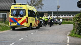 Fietser gewond na aanrijding met personenauto in Limmen