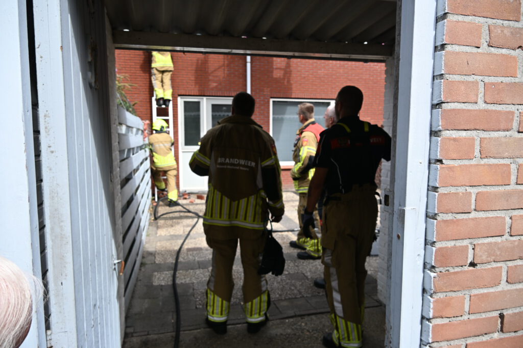 Woningbrand gemeld aan Hiemerwaard in Alkmaar