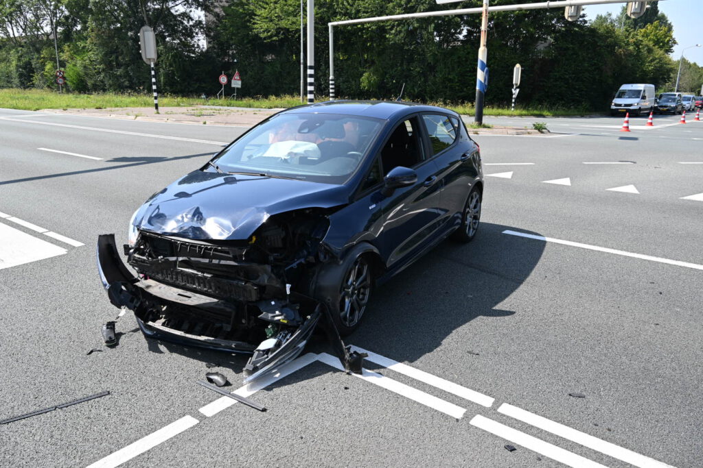 Hulpdiensten groots opgeroepen voor ongeval in Alkmaar