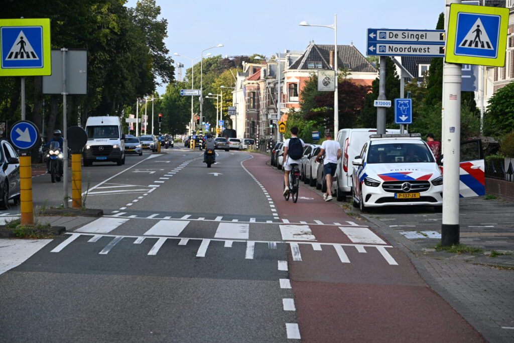 Vrouw aangereden op zebrapad in Alkmaar